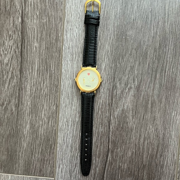 Women’s Watch - Picture 1 of 4